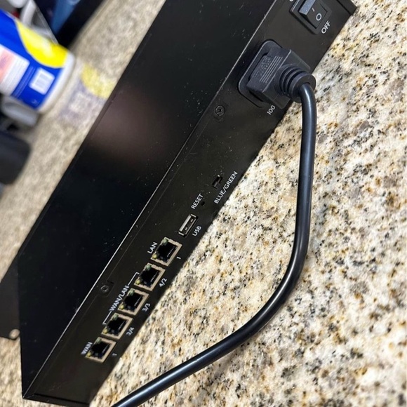 Luxul XBR-4400 Commercial Grade Multi-WAN Gigabit Router - Picture 7 of 7